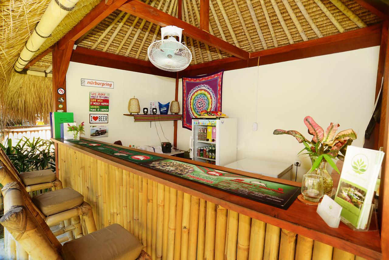 Mama Bella'S Retreat Bed and Breakfast Senggigi Exteriör bild