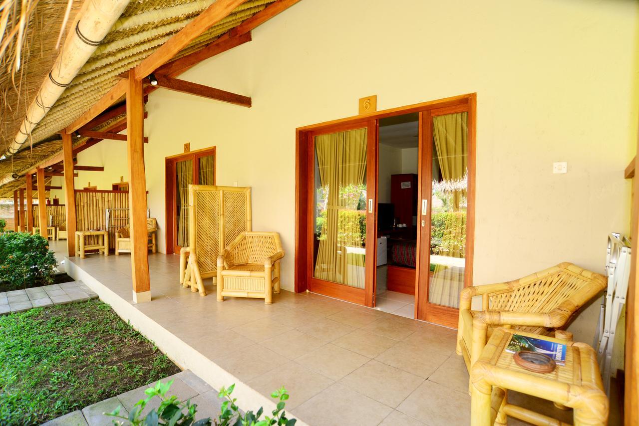 Mama Bella'S Retreat Bed and Breakfast Senggigi Exteriör bild